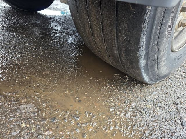 Semiremorcă frigorifică SCHMITZ CARGOBULL Tiefkühler, 3 Kammern, Lift, LBW, SCB*S3B