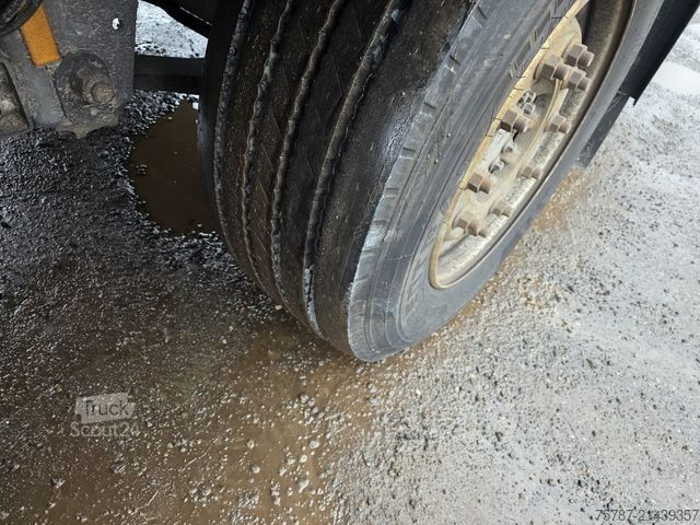 Semiremorcă frigorifică SCHMITZ CARGOBULL Tiefkühler, 3 Kammern, Lift, LBW, SCB*S3B