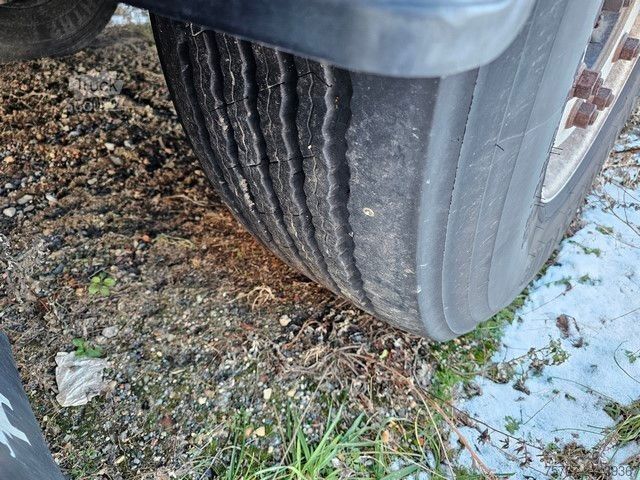 Vekselpåbygg-semitrailer SCHMITZ CARGOBULL 20" Tankconatinerchassis + Tankcontainer