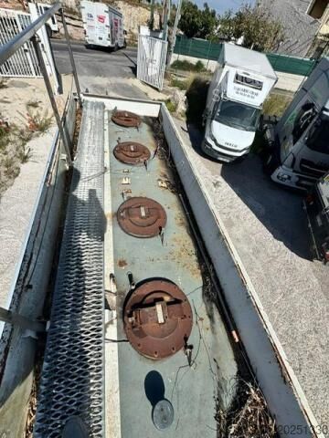 Camión cisterna Renault MIDLUM 210 CITERNE MERCERON 11000 L 4 COMPARTIMENT