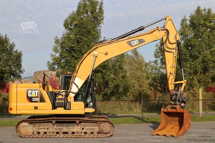 Gosenični bager Caterpillar 320 07A | TILT ROTATOR | BUCKET | JAPAN