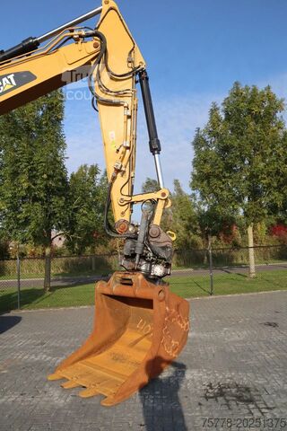 Gosenični bager Caterpillar 320 07A | TILT ROTATOR | BUCKET | JAPAN