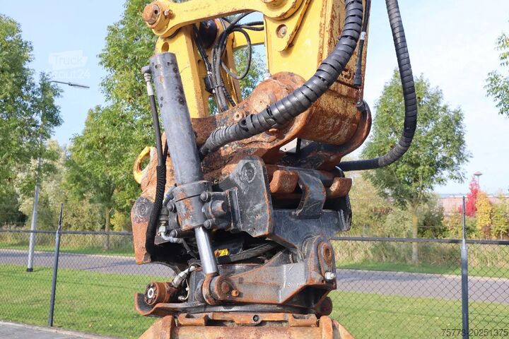 Gosenični bager Caterpillar 320 07A | TILT ROTATOR | BUCKET | JAPAN
