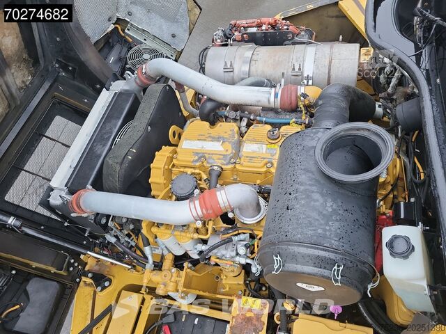 Véhicule à benne Caterpillar 740 B