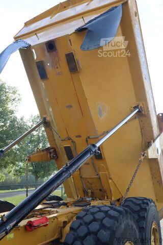 Samohodni tovornjak Caterpillar 730 04A | TAILGATE | LOW HO