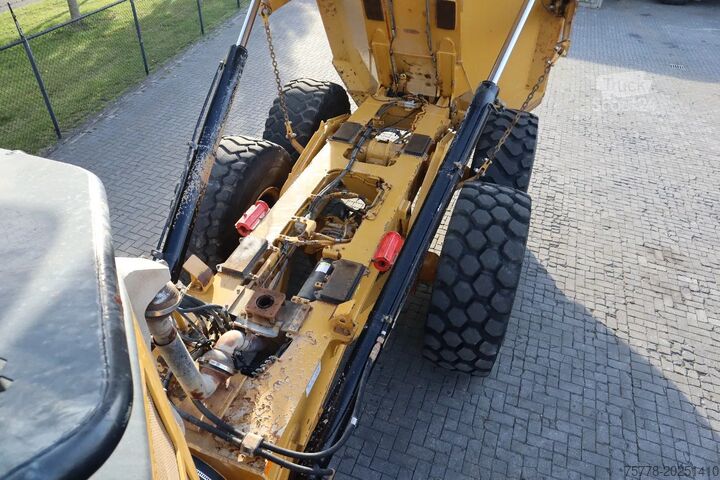 Samohodni tovornjak Caterpillar 730 04A | TAILGATE | LOW HO