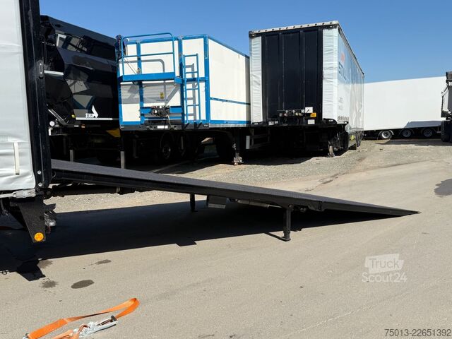 Відкритий напівпричіп з тентом SCHWARZMÜLLER Gabelstapler-Transporter, 2-teilige LBW, MIETEN?