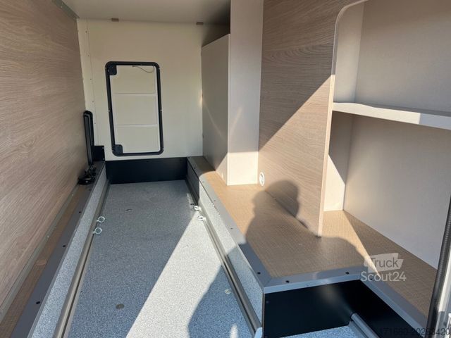 Halvintegrerad husbil BÜRSTNER Lineo T 620 G