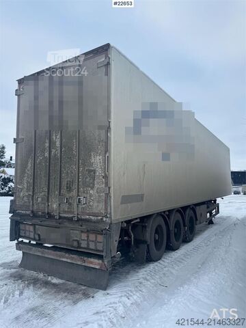 Kühl-/Tiefkühltransport HFR Cabinet semi with Thermo King unit.