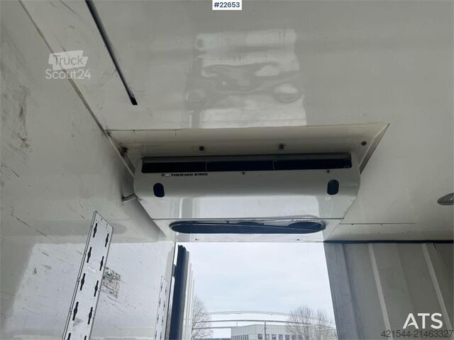 Kühl-/Tiefkühltransport HFR Cabinet semi with Thermo King unit.