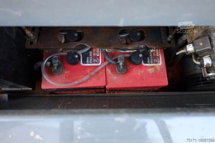 Ножичний підйомник Holland Lift Ecostar HL-11816  Electric, 14m Working Height, 30