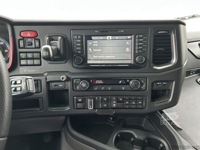 Standard-SZM Scania S 520 V8 Highline / Retarder / 920 dkm / 2 Tank...