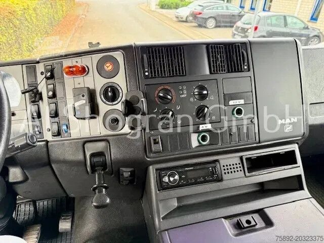 Camion-citerne MAN 1250 Tankwagen 13500L/Schalt/Euro 3