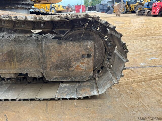Bagger JCB JS160LC