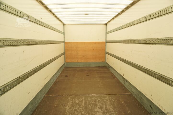 Doboz Renault D12 Euro 6 / 18 pallets / Tail lift/ 2017