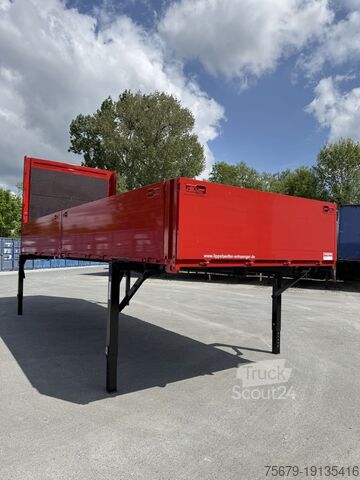 Wissellaadbak met open laadbak en zeil Krone BDF-System 7.450 mm