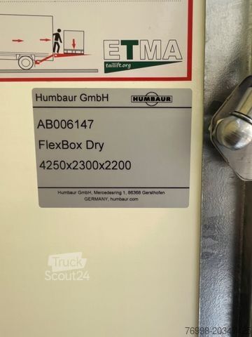 Vrachtwagen met bakwagen RENAULT MASTER MIT HUMBAUR KOFFERAUFBAU