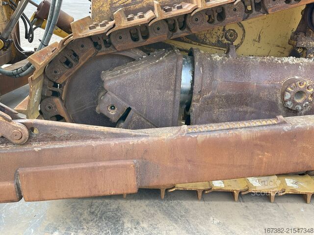 Tesviye makinesi Caterpillar D6T XL