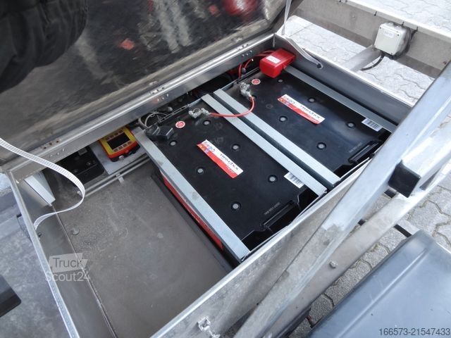 Priekaba  Nissen VLTLED/10  Vorwarner mit Radarfunkwarner