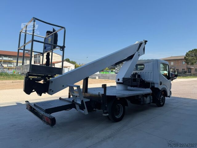 Platformă de lucru montată pe camion Renault 35.110DXI Hebebühne SOCAGE SO-0028