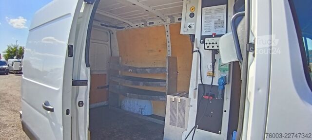 Dubă cu caroserie tip cutie Renault Master Klubb KL32 - 12,5 m, 120 kg