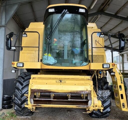 Зерноуборочный комбайн New Holland TX67