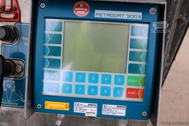 Tanker semitrailer  WILLIG Diesel/Benzin PEILSTAB Nr.: 028