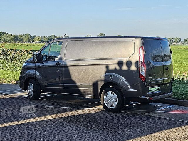 Kombi s vysokou střechou VW TRANSPORTER 2.0 TDI L2H1 Navi Carplay AC
