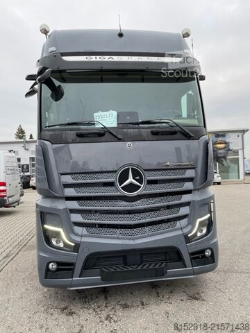 Schwerlast LKW/SZM Mercedes-Benz 963-4-D (GigaSpace)