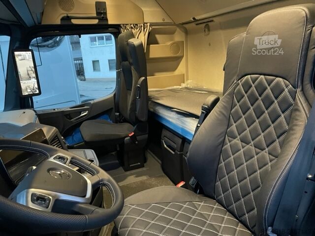 Schwerlast LKW/SZM Mercedes-Benz 963-4-D (GigaSpace)