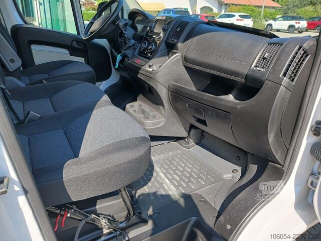 Kombijevsko vozilo z dvojno kabino FIAT Ducato Maxi