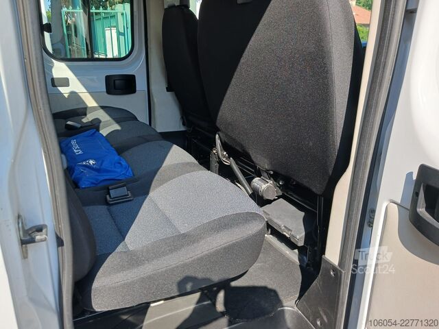 Kombijevsko vozilo z dvojno kabino FIAT Ducato Maxi