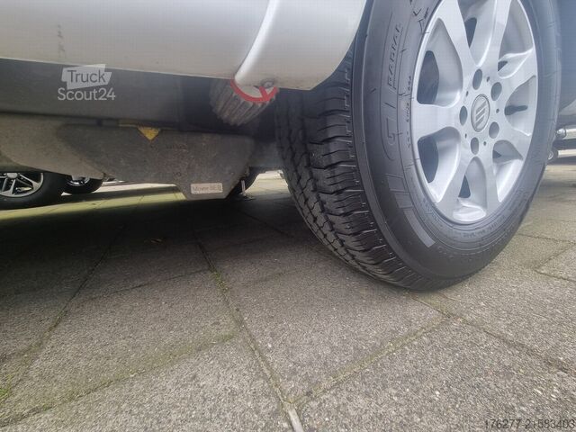 Tur karavanı Eriba Nova 495 GL