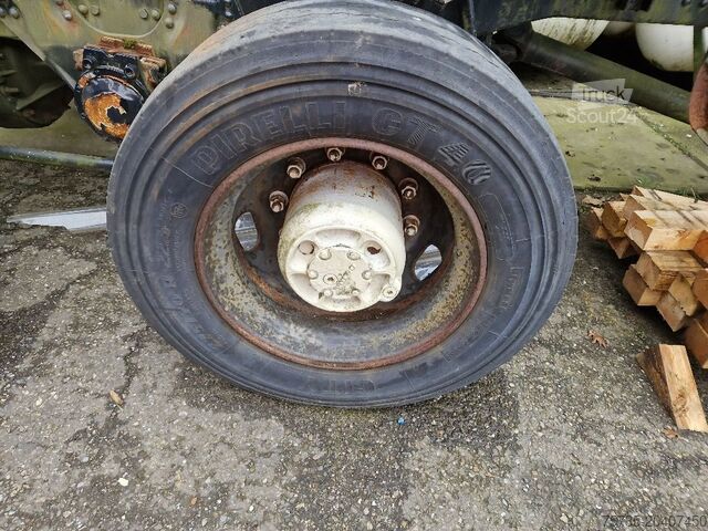 Podvozek s kabinou VOLVO N10 6x6