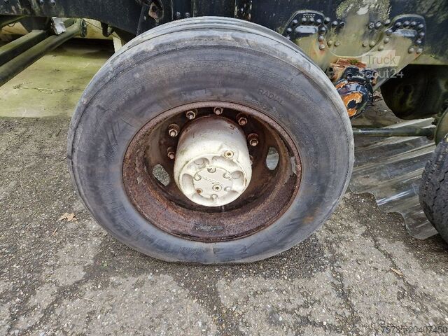 Podvozek s kabinou VOLVO N10 6x6