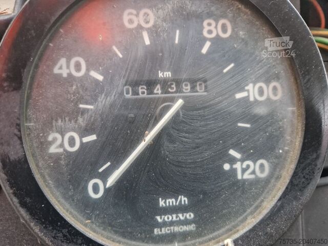 Podvozek s kabinou VOLVO N10 6x6