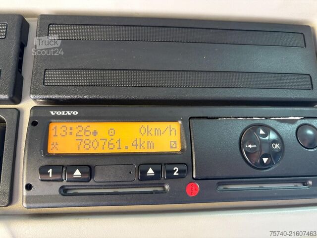 Camion cu macara Volvo FE 6 X 2 + HMF 1680  + CONTAINER SYSTEM