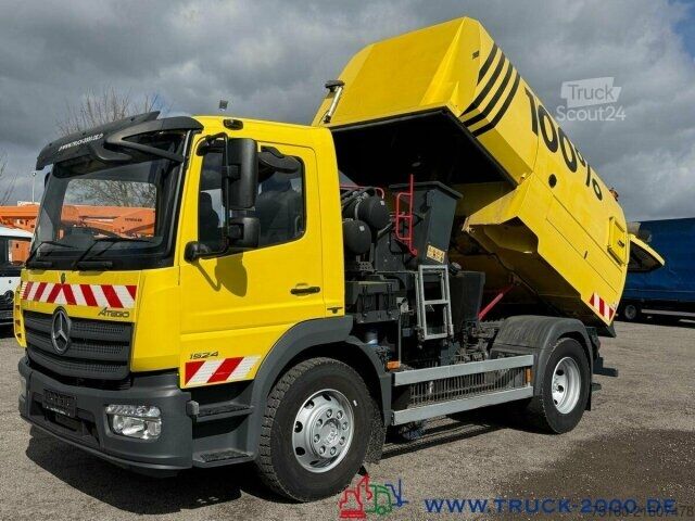 Măturătoare stradală Mercedes-Benz Atego 1524 Bucher Johnston VS651 Deutsches Gerät