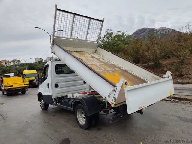 Autoutilitară basculantă Iveco Daily 35-140