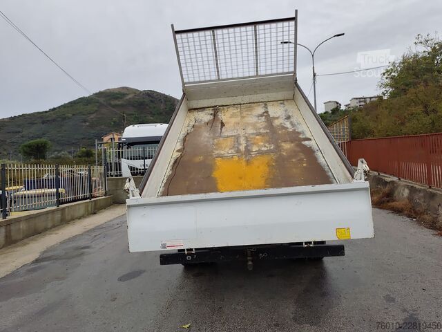 Autoutilitară basculantă Iveco Daily 35-140