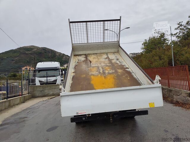 Autoutilitară basculantă Iveco Daily 35-140