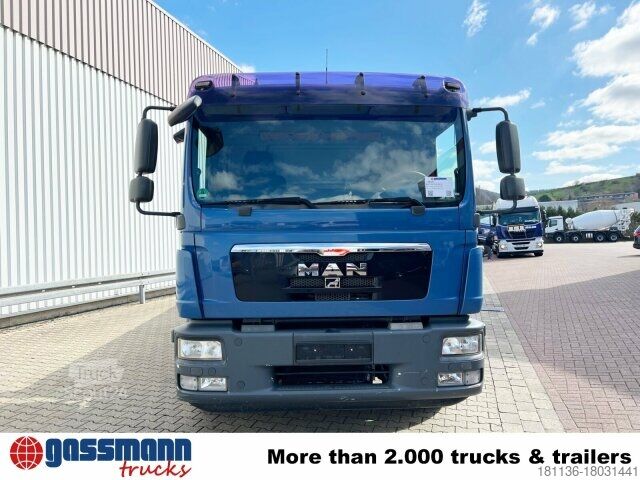Camión de plataforma MAN TGM 15.250/340 4X2 BL mit Kran Palfinger PK 11001