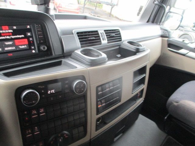 Samochód ciężarowy z plandeką typu platforma MAN TGM 18.320, LBW, Luft-Luft, TÜV 04/2026