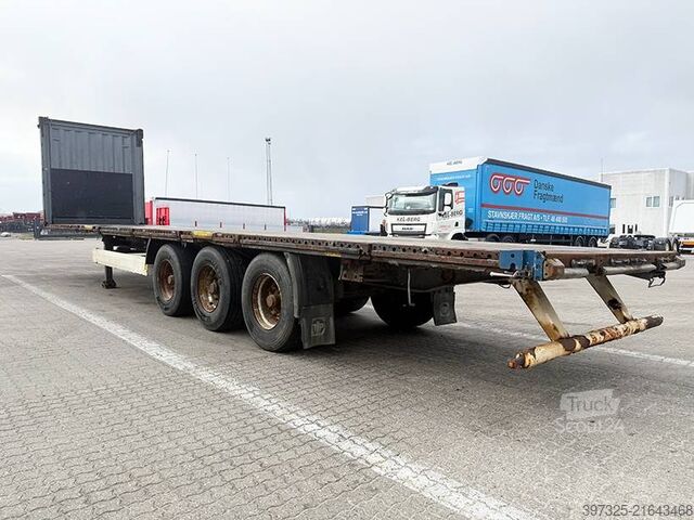 Platform trailer Krone Flatbed / Flachbettauflieger / Ladtrailer