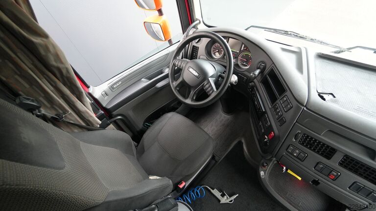 Matières dangereuses DAF XF440 FT SC ADR