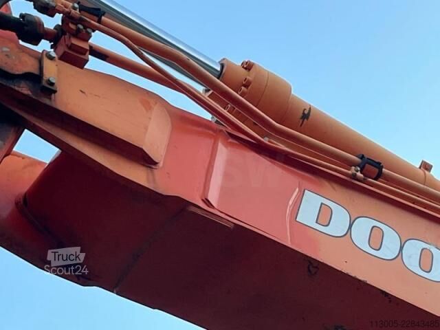 Ερπυστριοφόρος εκσκαφέας Doosan DX420