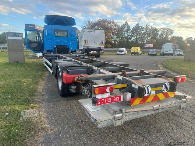 Laatikkotrukki Renault D 14.280 DTI EURO 6 SUSP INTEGRAL