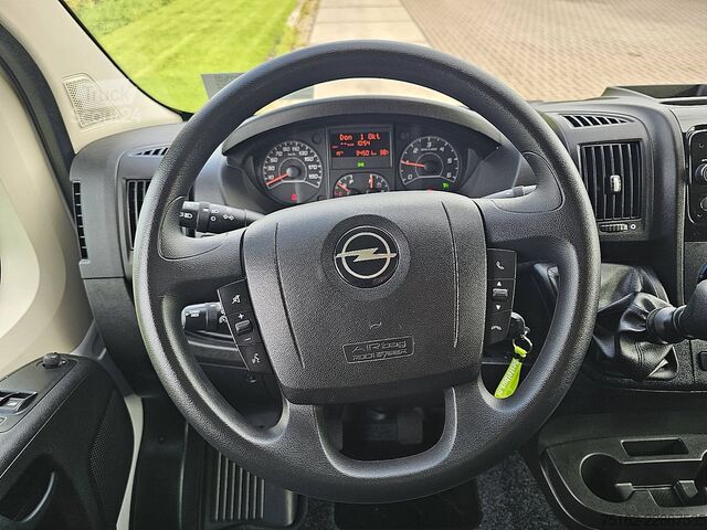 Camioneta familiar de techo alto OPEL MOVANO 2.2 L2H2 Airco Euro6