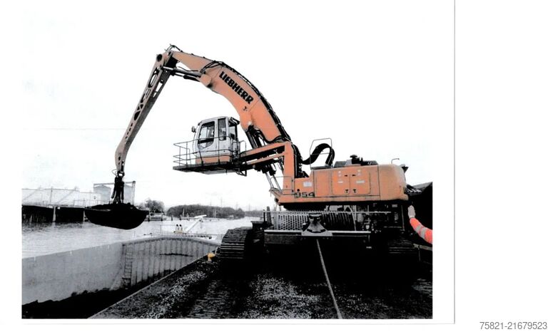 Stroj za ravnanje z materialom Liebherr R 954 C HD