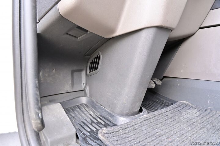 Autocamion cu caroserie tip cutie Scania P280  Original 48t km! E6 LBW 2000kg Alufelgen